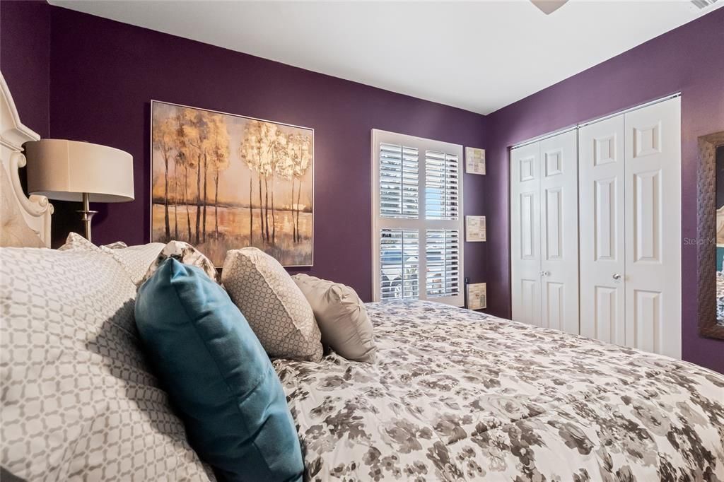 待售: $215,000 (2 贝兹, 2 浴室, 914 平方英尺)