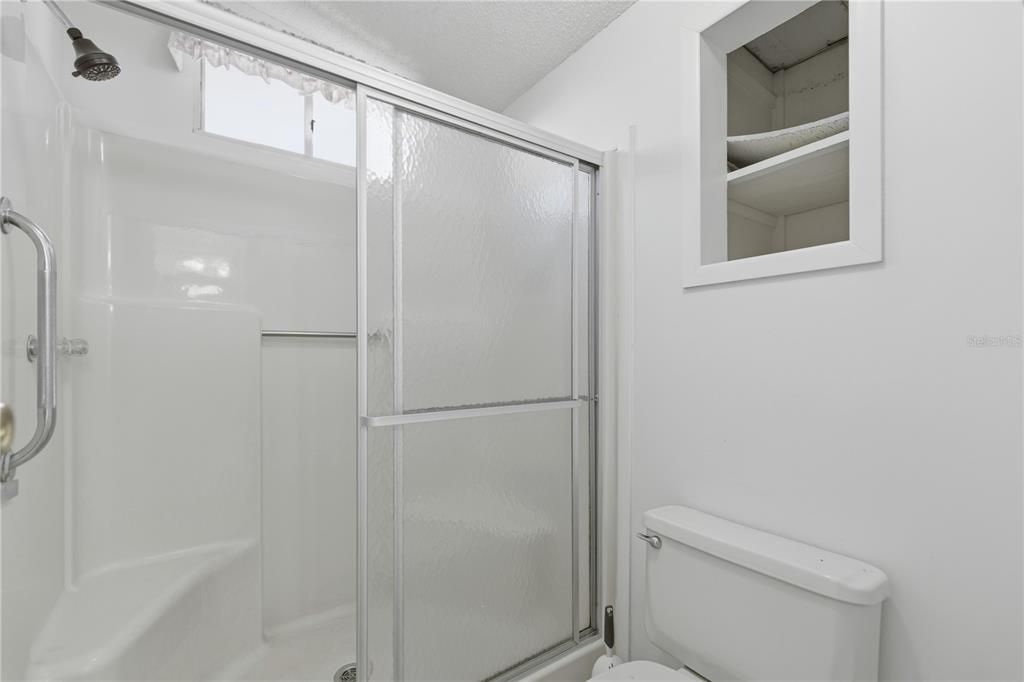 待售: $180,000 (2 贝兹, 2 浴室, 1202 平方英尺)