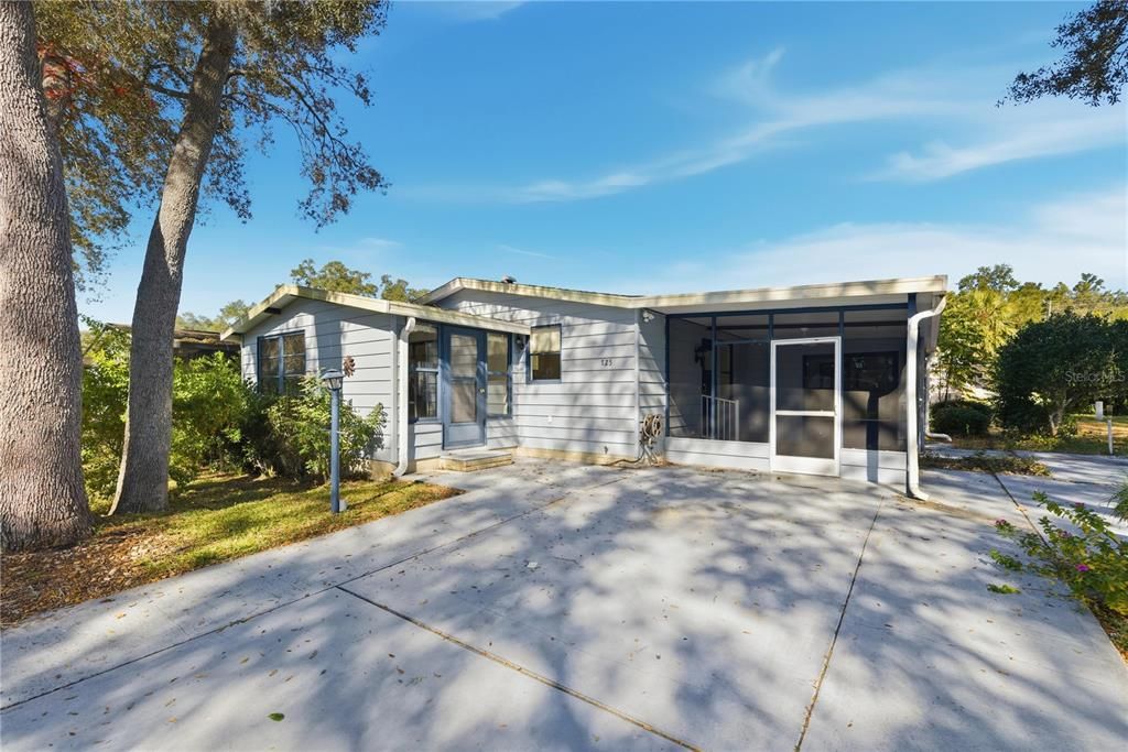 待售: $180,000 (2 贝兹, 2 浴室, 1202 平方英尺)