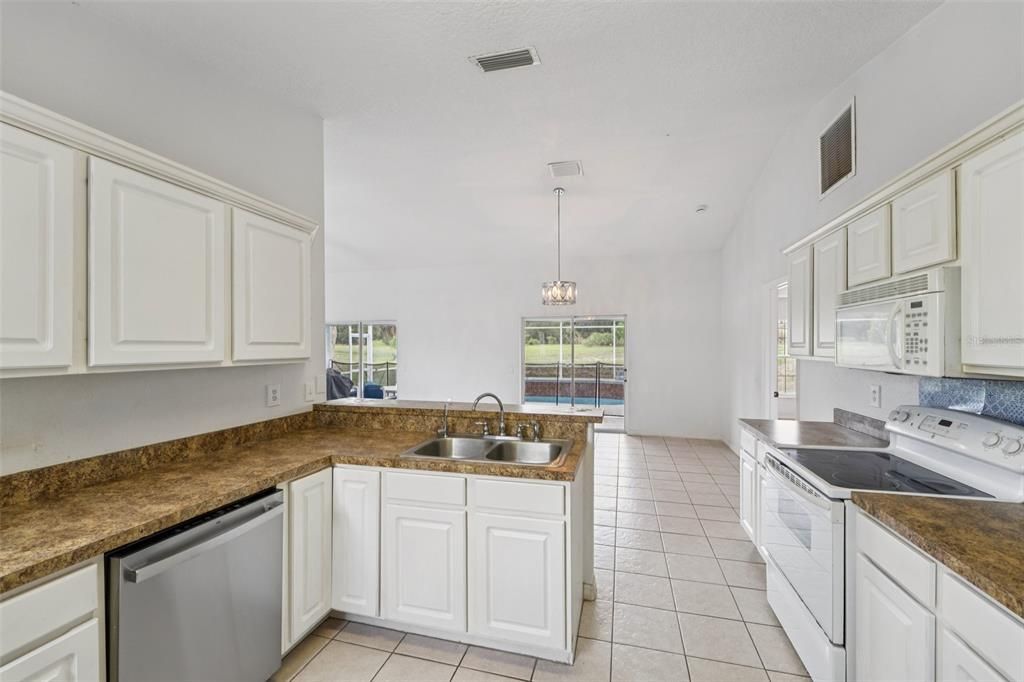 En Venta: $299,000 (3 camas, 2 baños, 1678 Pies cuadrados)