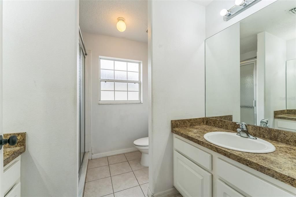 En Venta: $299,000 (3 camas, 2 baños, 1678 Pies cuadrados)