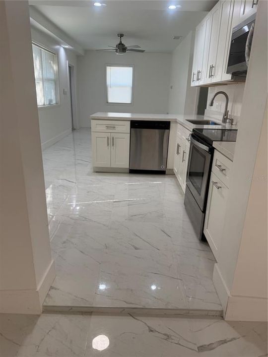 For Sale: $340,000 (3 beds, 2 baths, 1145 Square Feet)