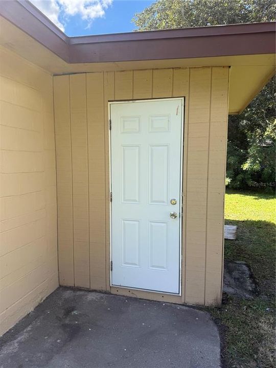 For Sale: $340,000 (3 beds, 2 baths, 1145 Square Feet)