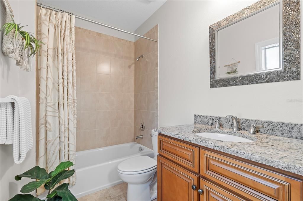 Под контрактом: $815,000 (2 спален, 3 ванн, 1865 Квадратных фут)