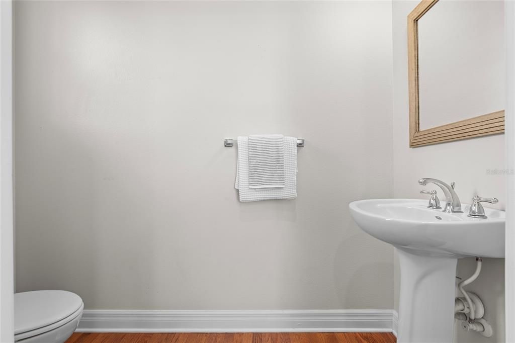 Под контрактом: $815,000 (2 спален, 3 ванн, 1865 Квадратных фут)