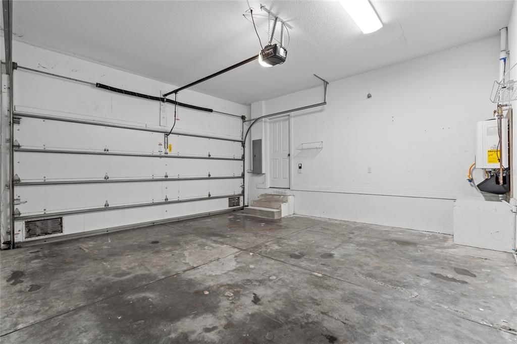 Под контрактом: $815,000 (2 спален, 3 ванн, 1865 Квадратных фут)