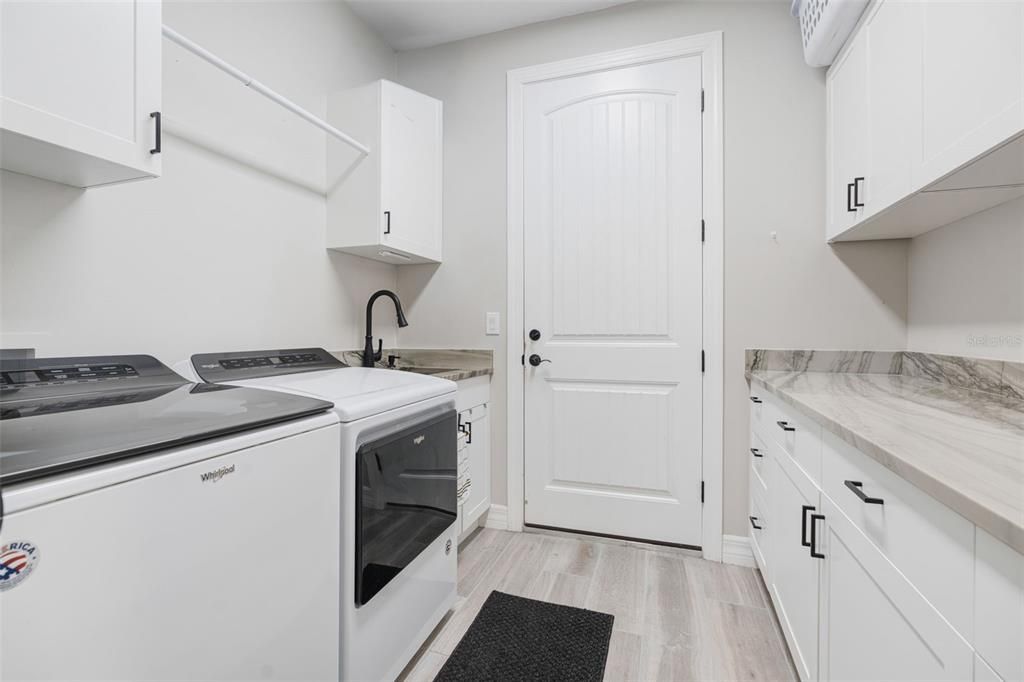 На продажу: $1,159,900 (4 спален, 4 ванн, 3709 Квадратных фут)