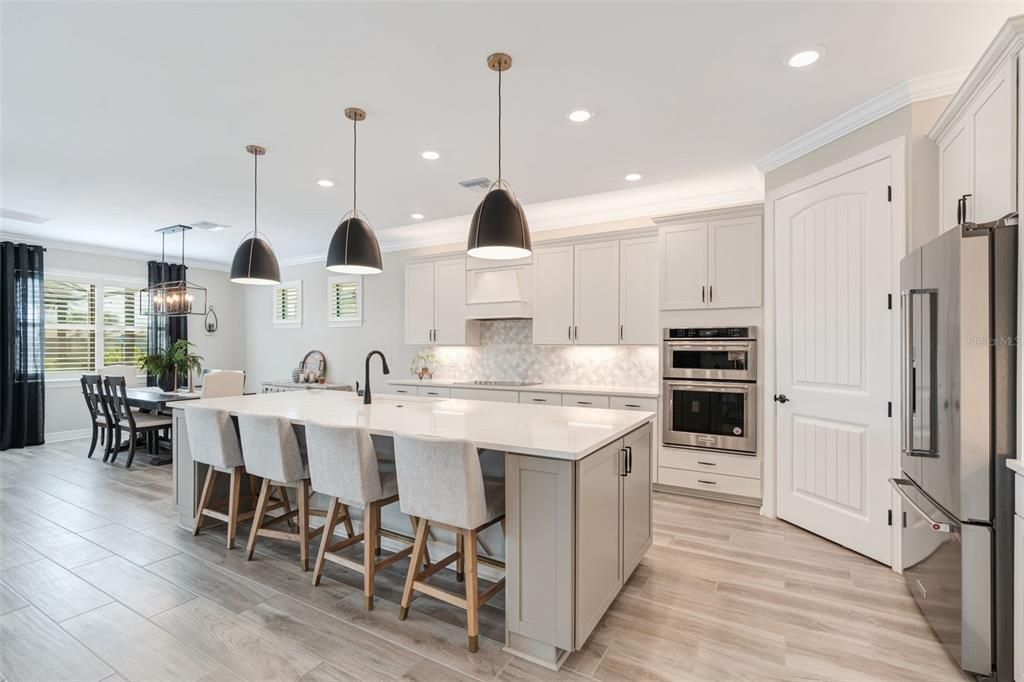 На продажу: $1,159,900 (4 спален, 4 ванн, 3709 Квадратных фут)