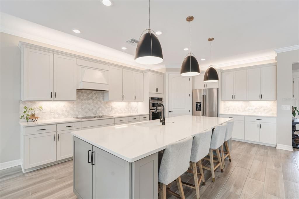 На продажу: $1,159,900 (4 спален, 4 ванн, 3709 Квадратных фут)