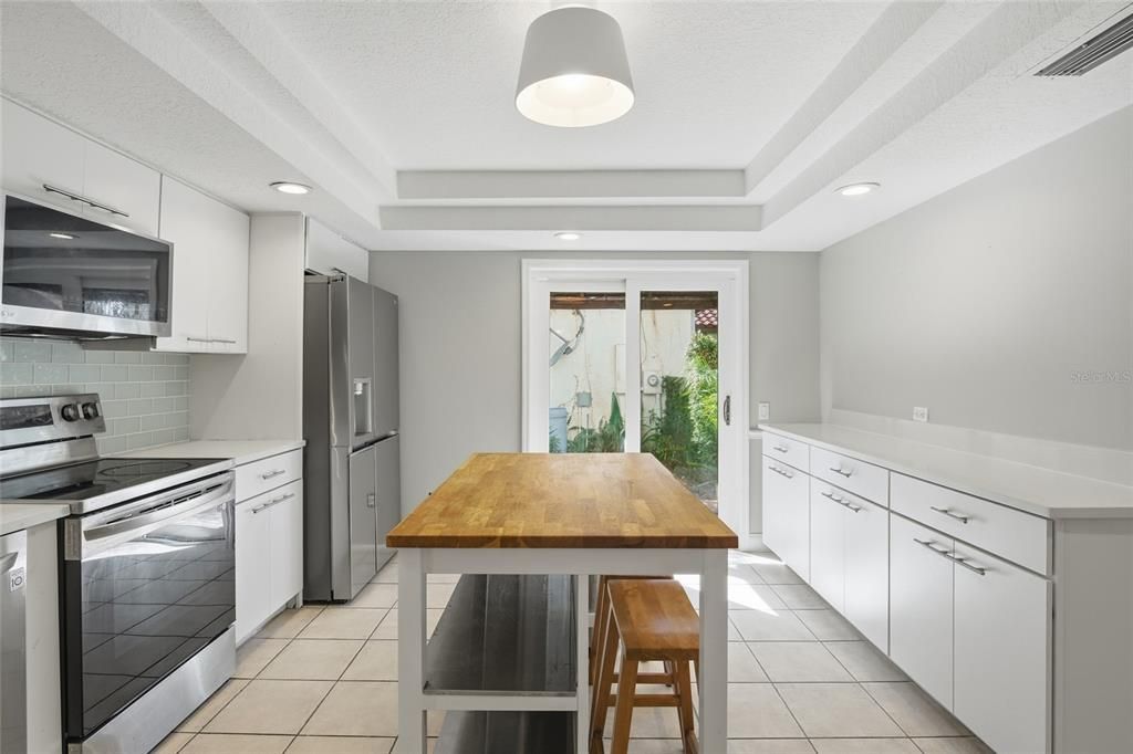 For Sale: $625,000 (2 beds, 2 baths, 1831 Square Feet)