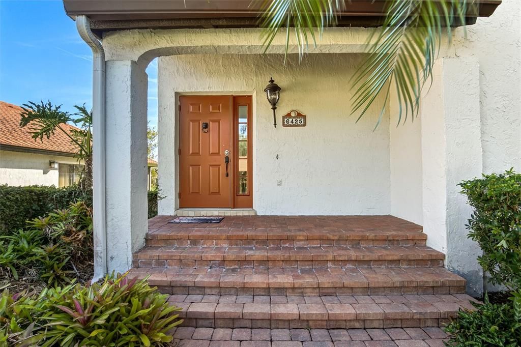 For Sale: $625,000 (2 beds, 2 baths, 1831 Square Feet)