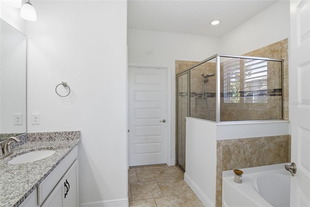 For Rent: $3,500 (4 beds, 3 baths, 2098 Square Feet)