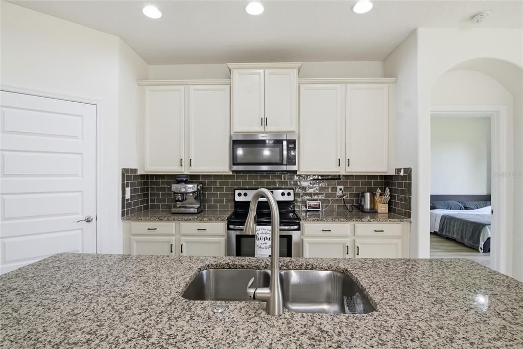 For Rent: $3,500 (4 beds, 3 baths, 2098 Square Feet)