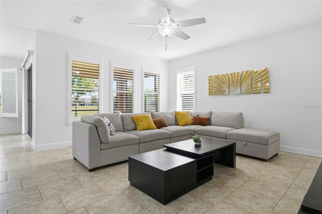 For Rent: $3,500 (4 beds, 3 baths, 2098 Square Feet)