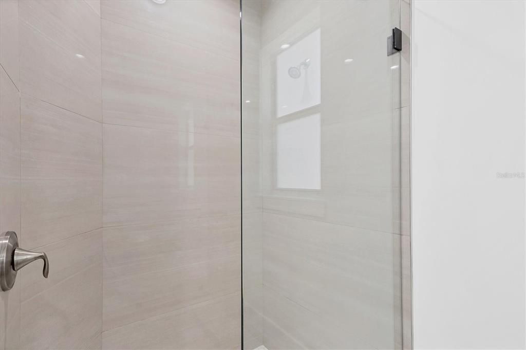 En Venta: $349,900 (3 camas, 2 baños, 1572 Pies cuadrados)