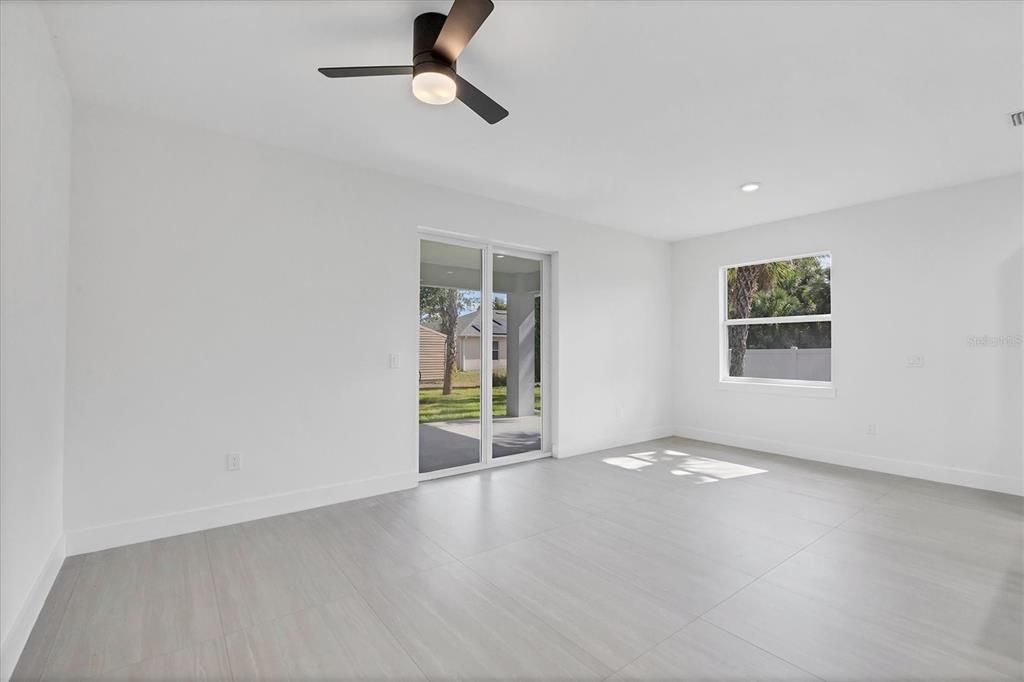 En Venta: $349,900 (3 camas, 2 baños, 1572 Pies cuadrados)