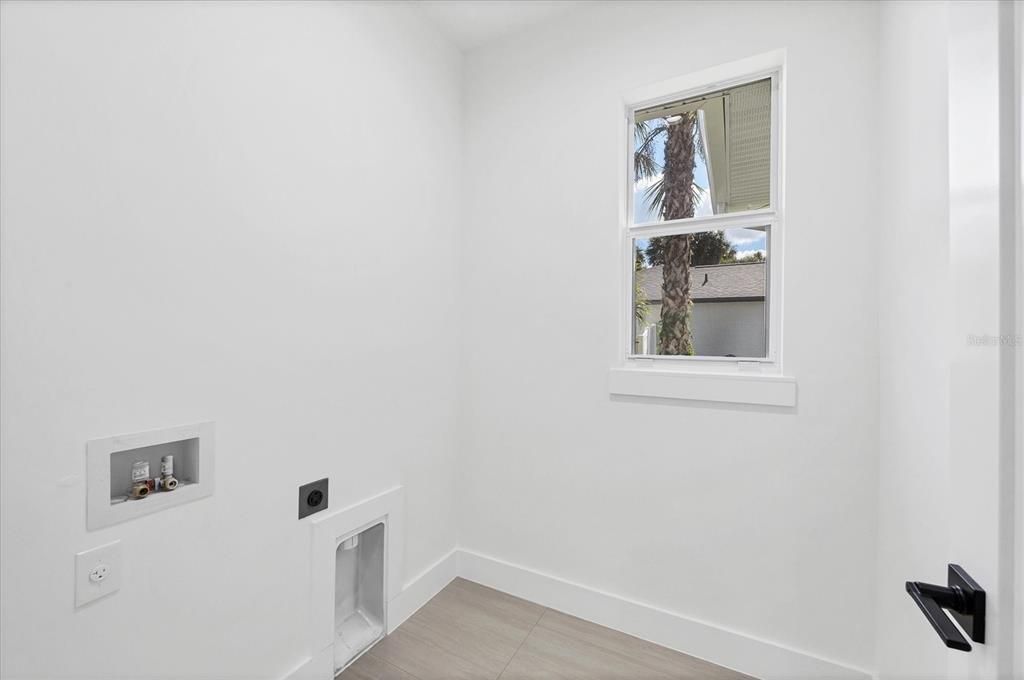 En Venta: $349,900 (3 camas, 2 baños, 1572 Pies cuadrados)