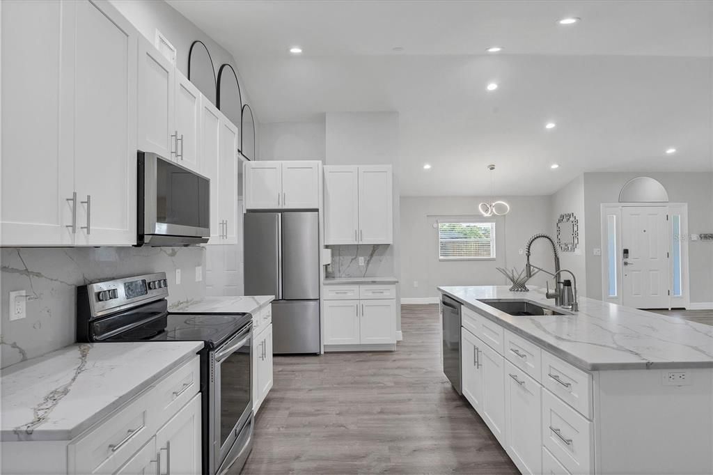 For Rent: $2,950 (4 beds, 2 baths, 2081 Square Feet)