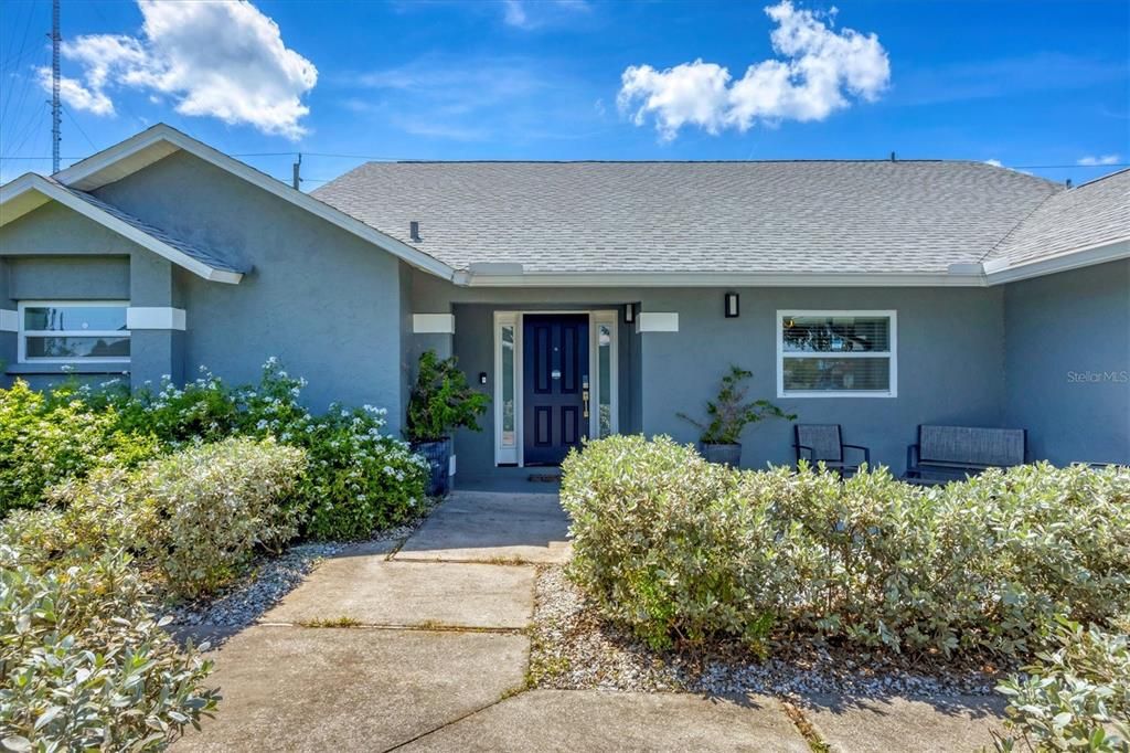 For Rent: $2,950 (4 beds, 2 baths, 2081 Square Feet)