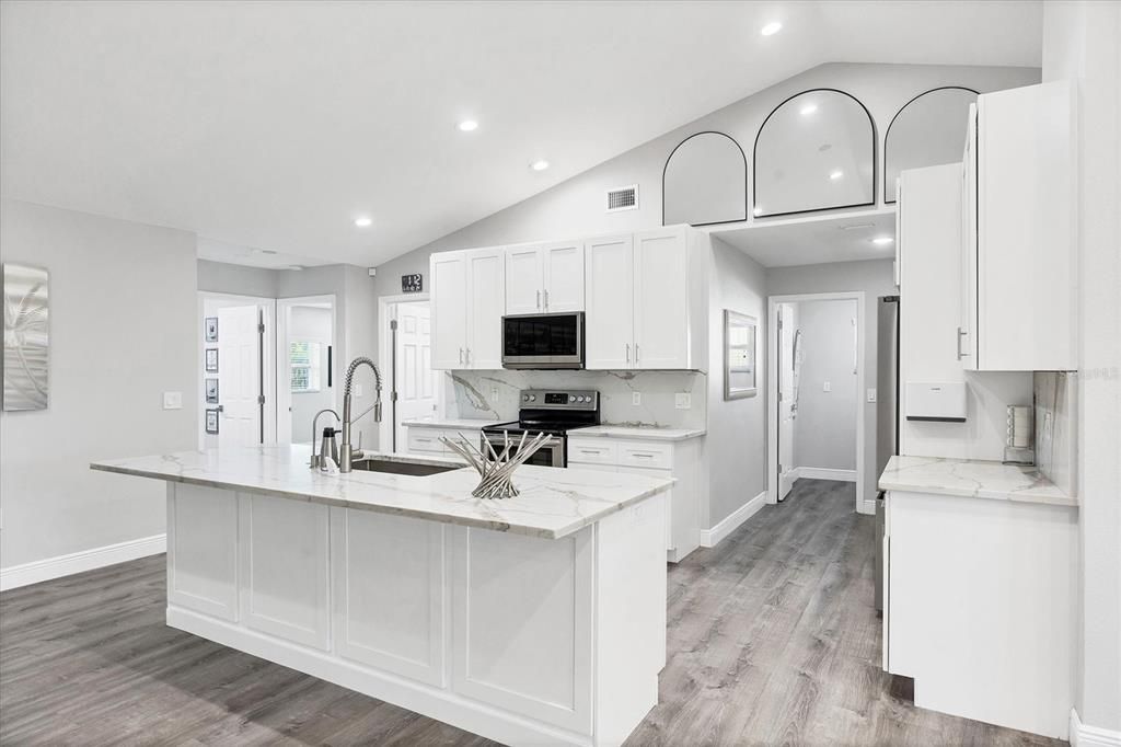 For Rent: $2,950 (4 beds, 2 baths, 2081 Square Feet)