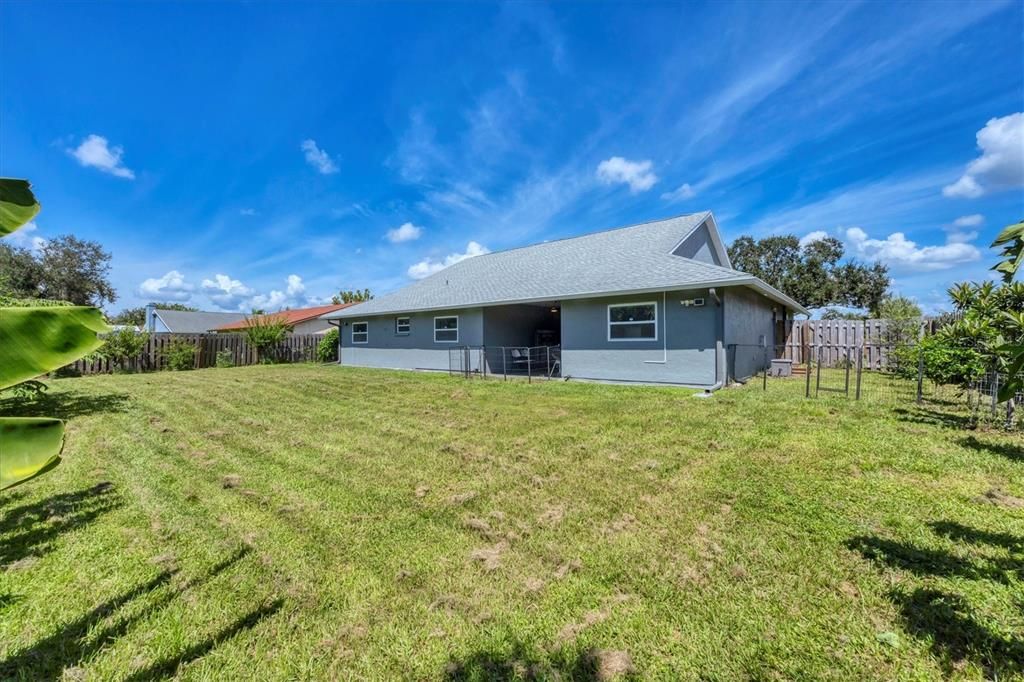 For Rent: $2,950 (4 beds, 2 baths, 2081 Square Feet)