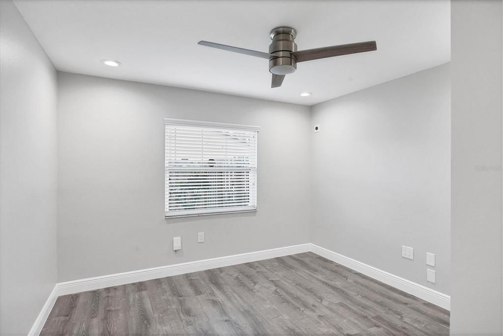 For Rent: $2,950 (4 beds, 2 baths, 2081 Square Feet)