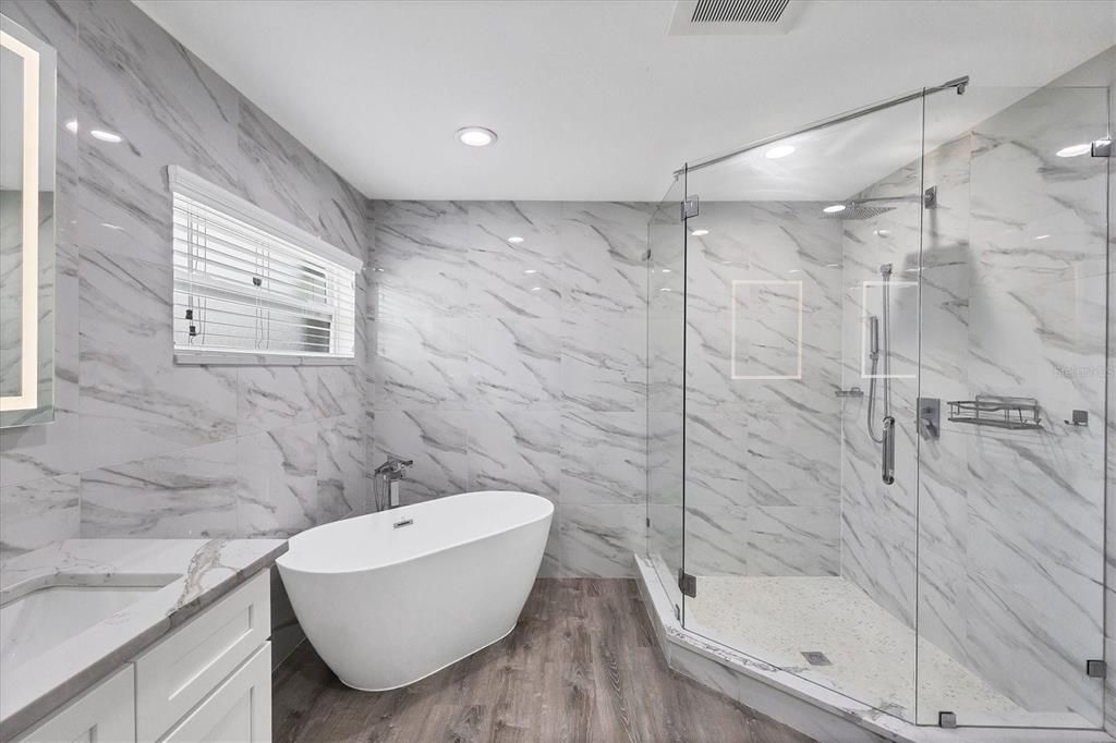 For Rent: $2,950 (4 beds, 2 baths, 2081 Square Feet)