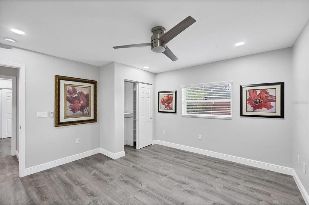 For Rent: $2,950 (4 beds, 2 baths, 2081 Square Feet)