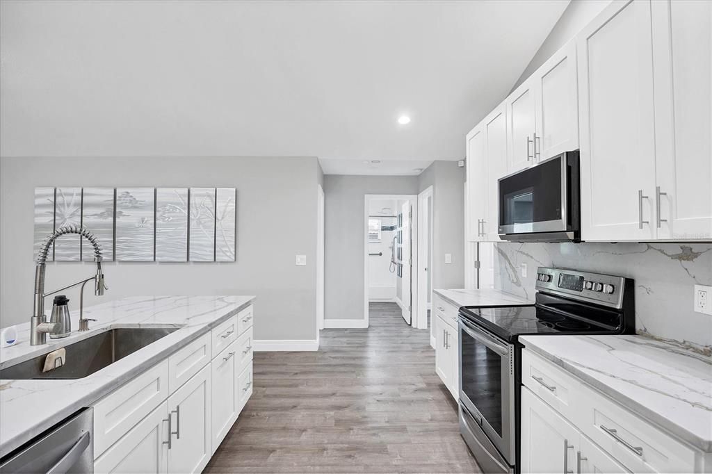 For Rent: $2,950 (4 beds, 2 baths, 2081 Square Feet)