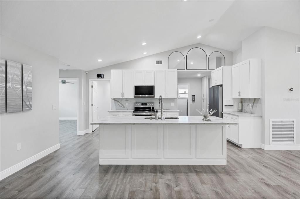 For Rent: $2,950 (4 beds, 2 baths, 2081 Square Feet)