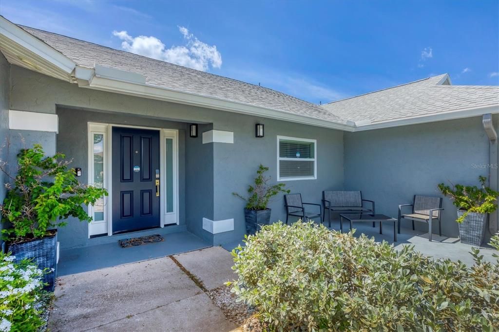 For Rent: $2,950 (4 beds, 2 baths, 2081 Square Feet)