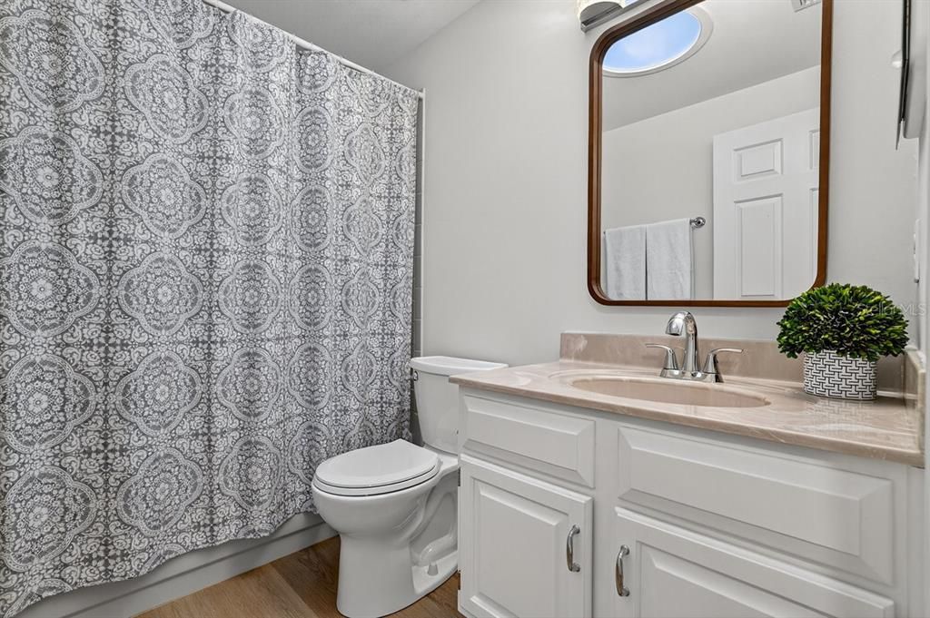 На продажу: $418,500 (3 спален, 2 ванн, 2022 Квадратных фут)