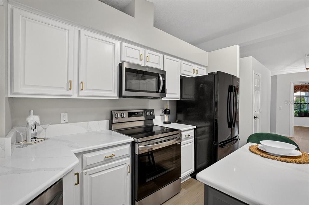 На продажу: $418,500 (3 спален, 2 ванн, 2022 Квадратных фут)