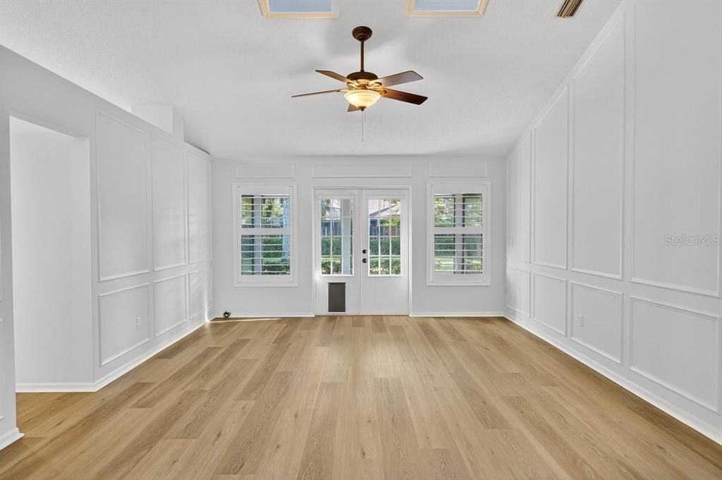 На продажу: $418,500 (3 спален, 2 ванн, 2022 Квадратных фут)