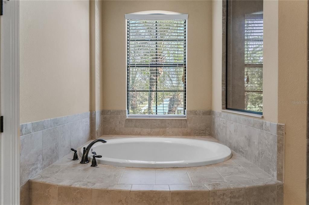 待售: $1,275,000 (4 贝兹, 3 浴室, 2811 平方英尺)