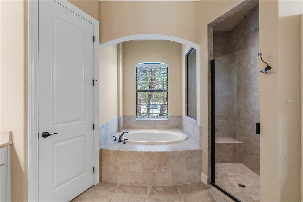 待售: $1,275,000 (4 贝兹, 3 浴室, 2811 平方英尺)