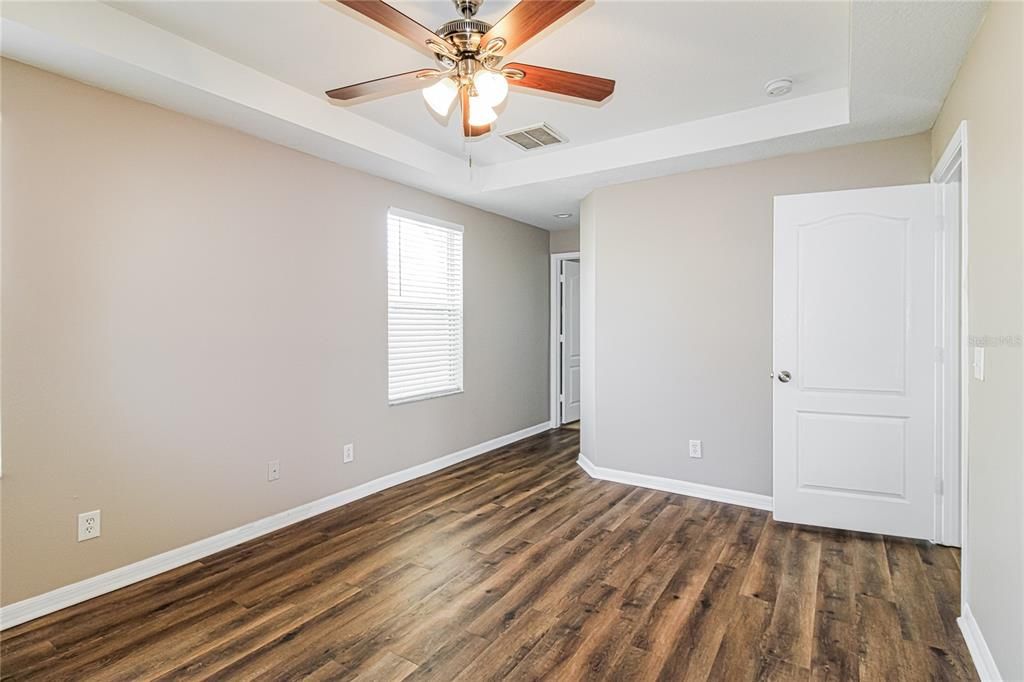 En Venta: $309,000 (4 camas, 2 baños, 1671 Pies cuadrados)