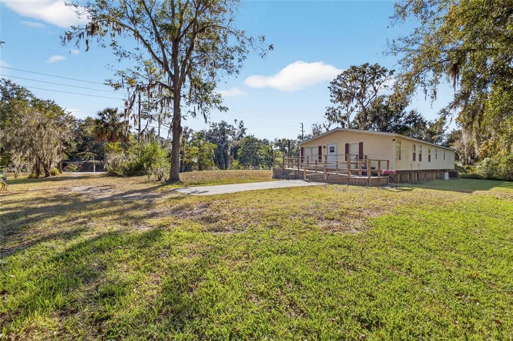 For Sale: $250,000 (3 beds, 2 baths, 1904 Square Feet)