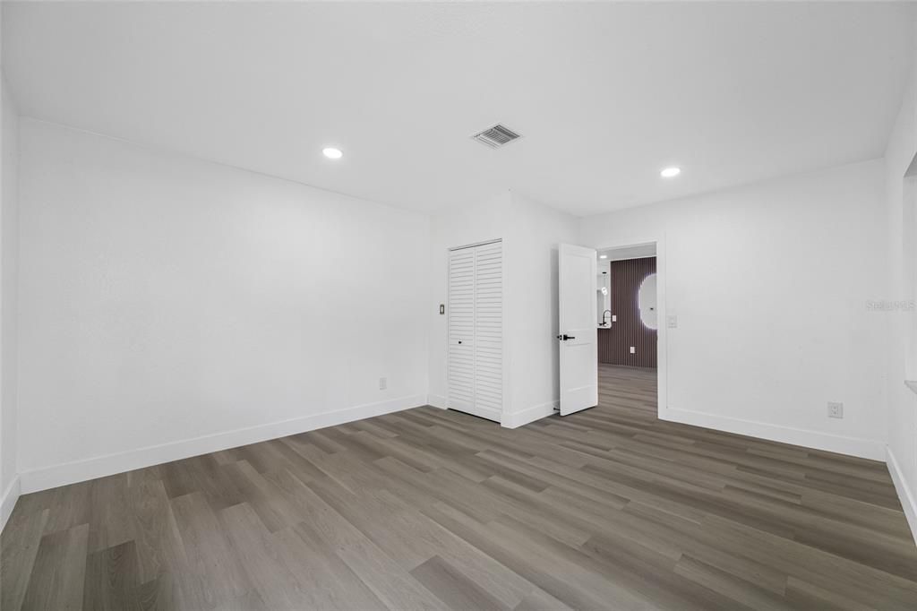 待售: $575,000 (5 贝兹, 3 浴室, 2568 平方英尺)