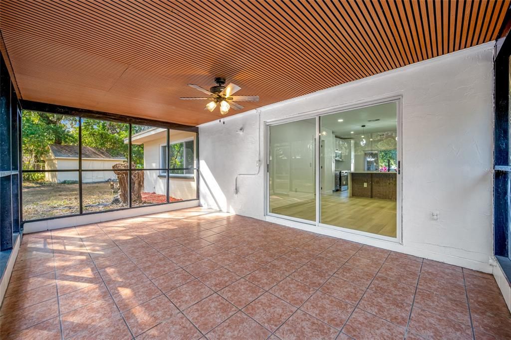 待售: $575,000 (5 贝兹, 3 浴室, 2568 平方英尺)