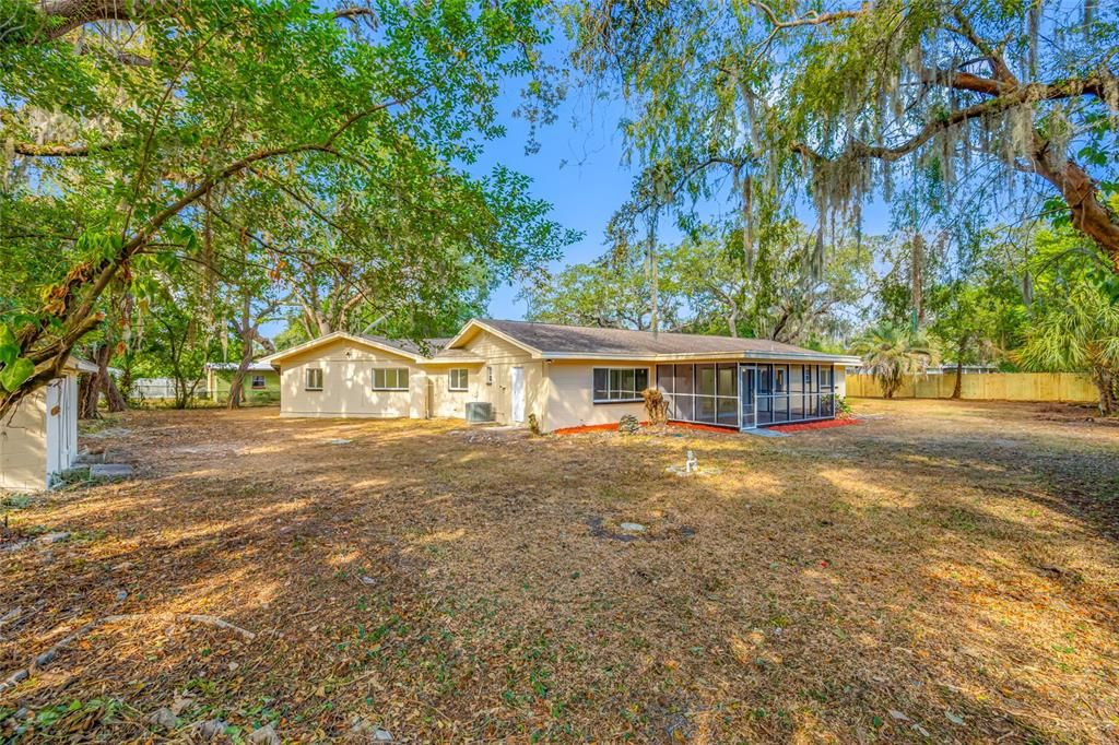 待售: $575,000 (5 贝兹, 3 浴室, 2568 平方英尺)