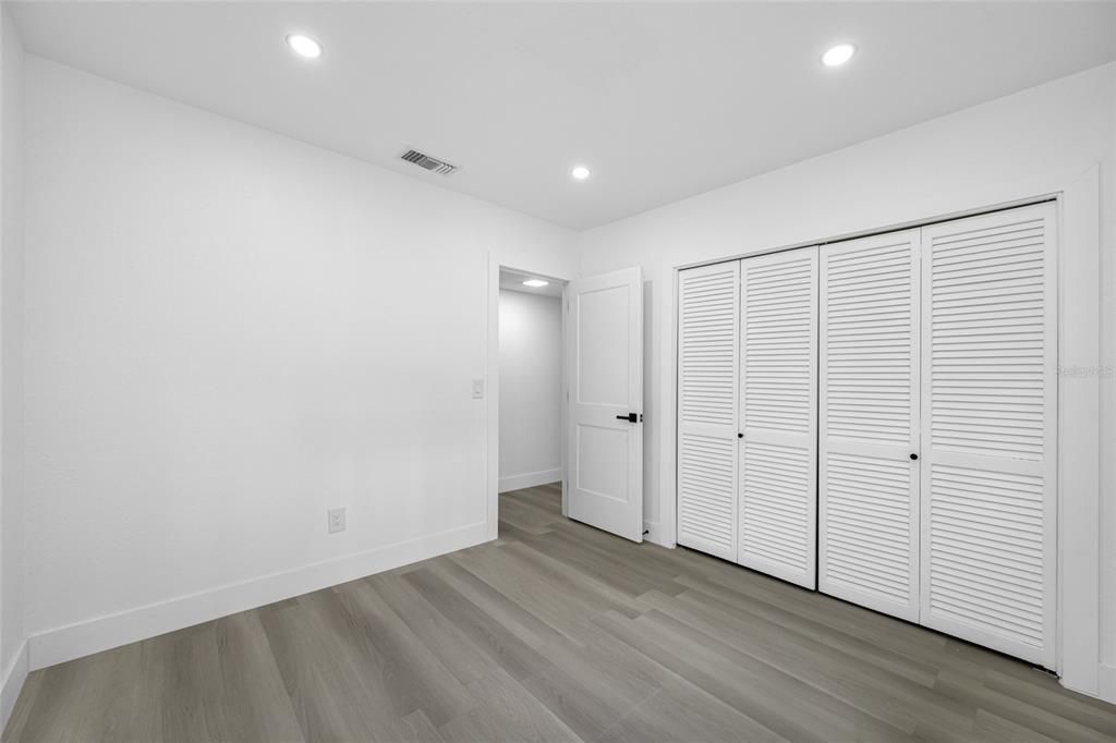 待售: $575,000 (5 贝兹, 3 浴室, 2568 平方英尺)