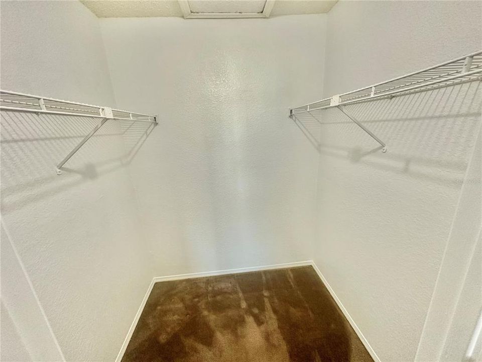 For Rent: $1,395 (2 beds, 1 baths, 810 Square Feet)