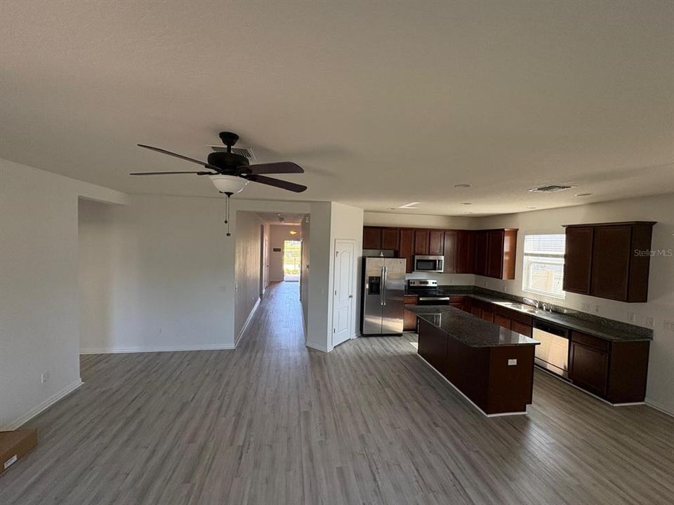 For Rent: $2,400 (4 beds, 2 baths, 1859 Square Feet)