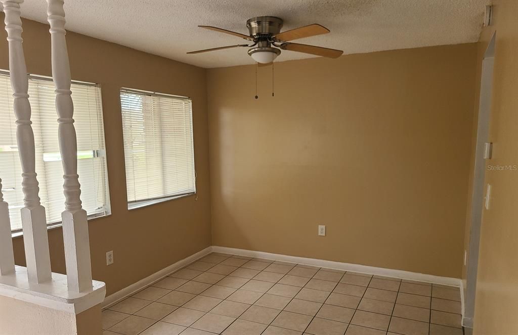 For Sale: $109,000 (2 beds, 1 baths, 996 Square Feet)