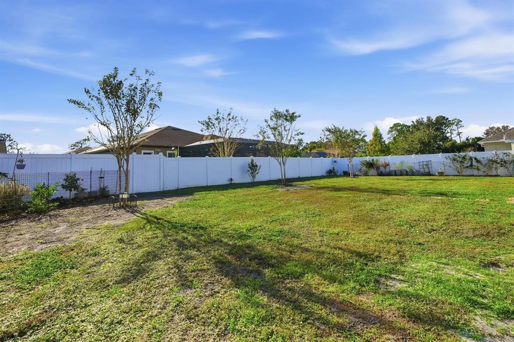 Active With Contract: $339,000 (3 beds, 2 baths, 1721 Square Feet)