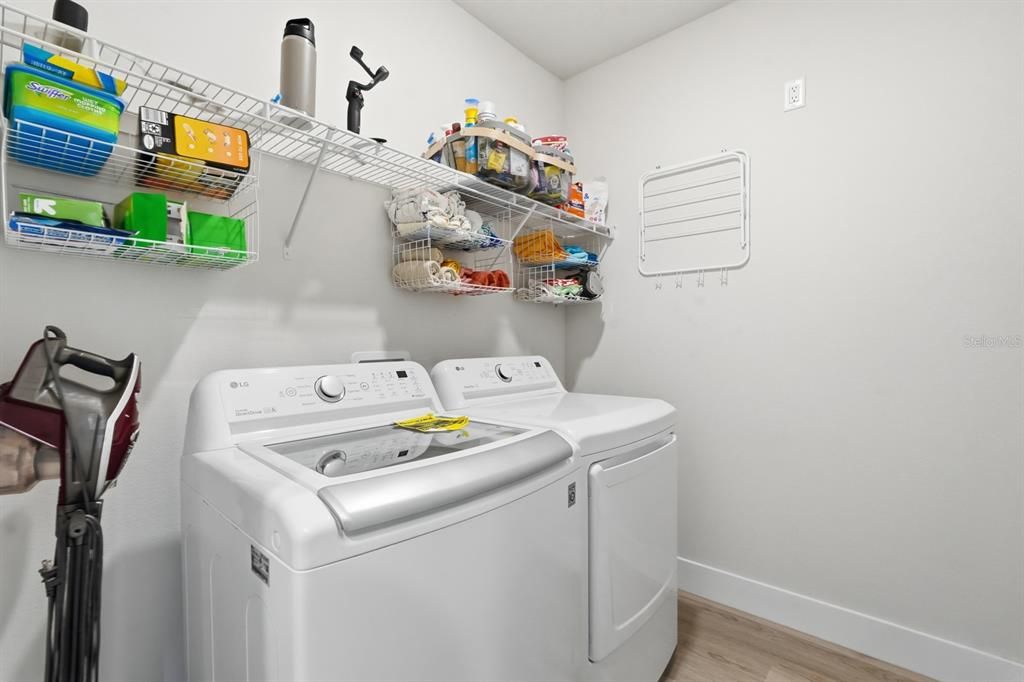 Active With Contract: $339,000 (3 beds, 2 baths, 1721 Square Feet)