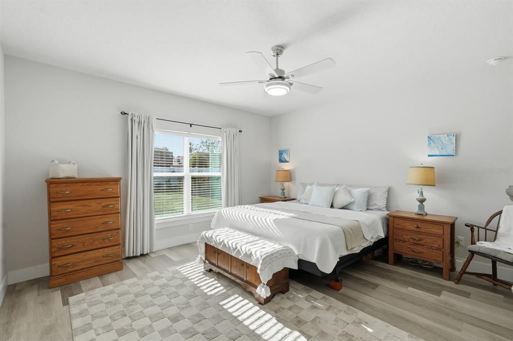 Active With Contract: $339,000 (3 beds, 2 baths, 1721 Square Feet)