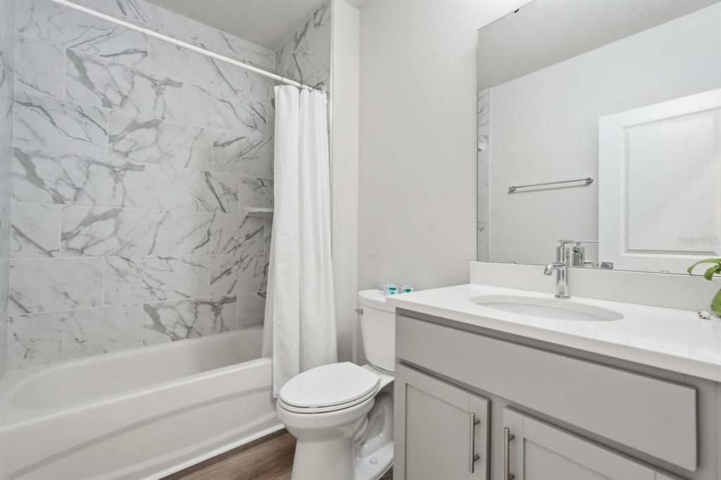 Active With Contract: $339,000 (3 beds, 2 baths, 1721 Square Feet)