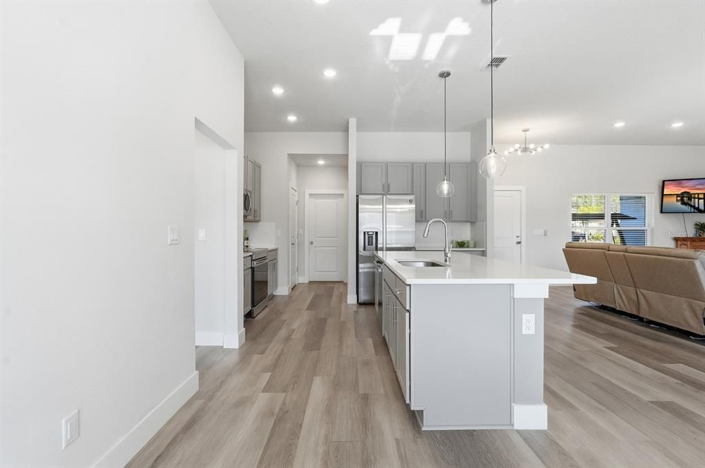 Active With Contract: $339,000 (3 beds, 2 baths, 1721 Square Feet)